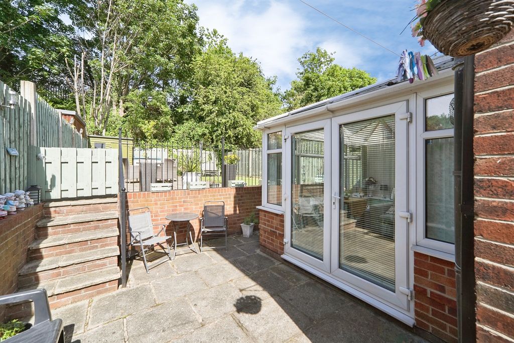 Property photo 3 of 20