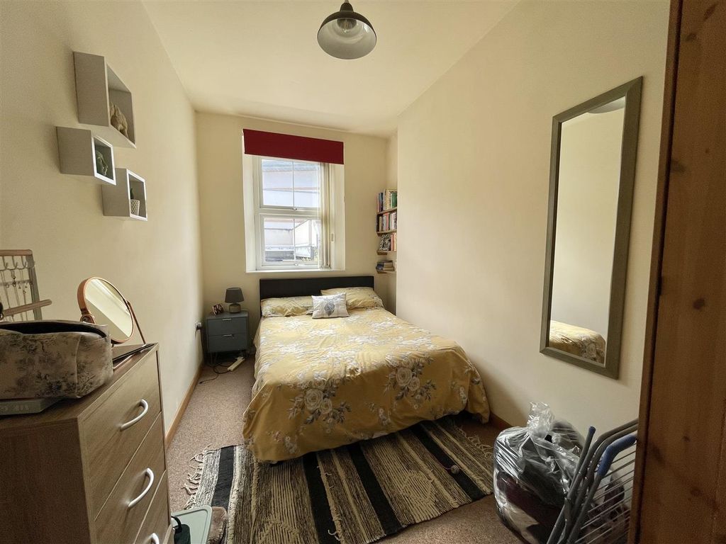 Property photo 3 of 13 Bedroom 2