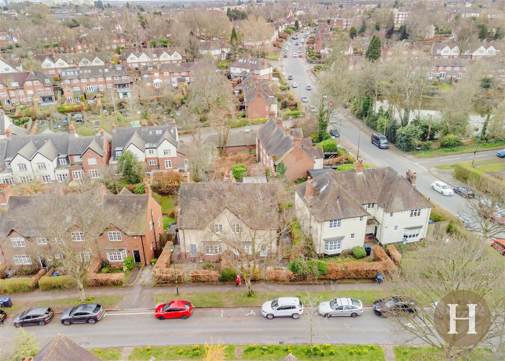 Property photo 3 of 37 Hadleigh Estate Agents-52.Jpg
