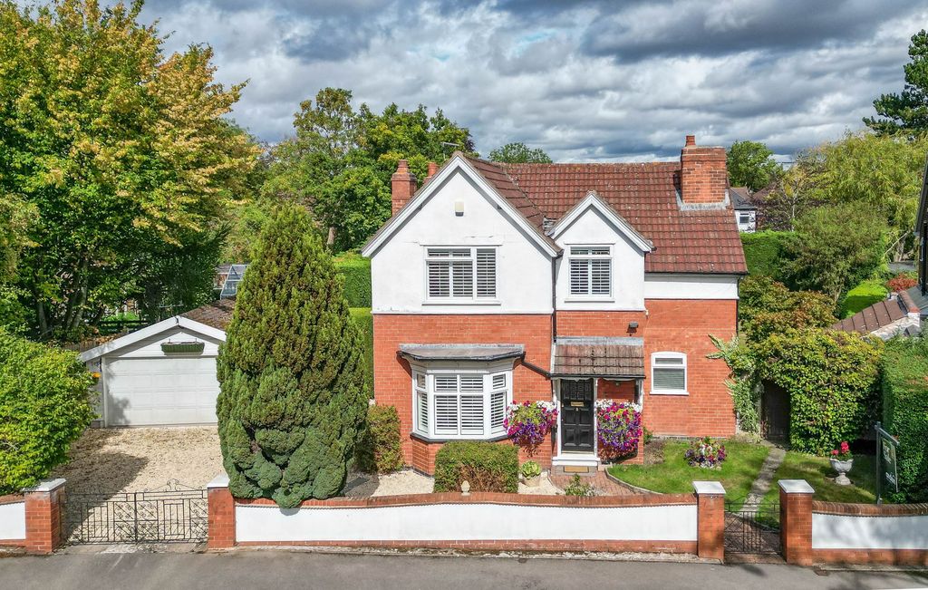 Property photo 2 of 32