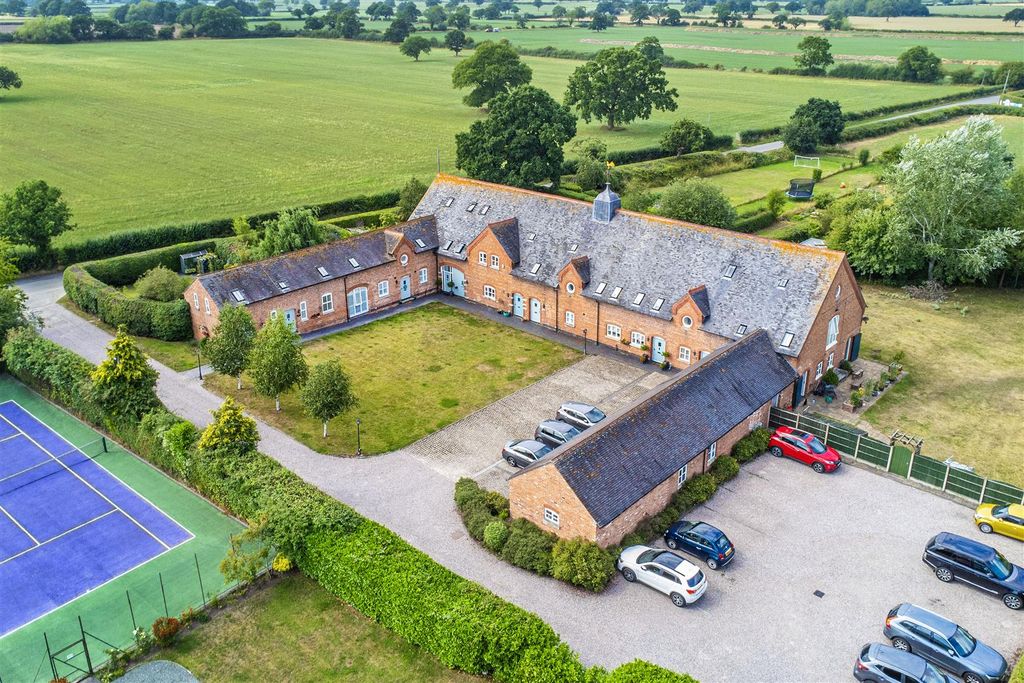 Property photo 3 of 33 Aerial 04.Jpg