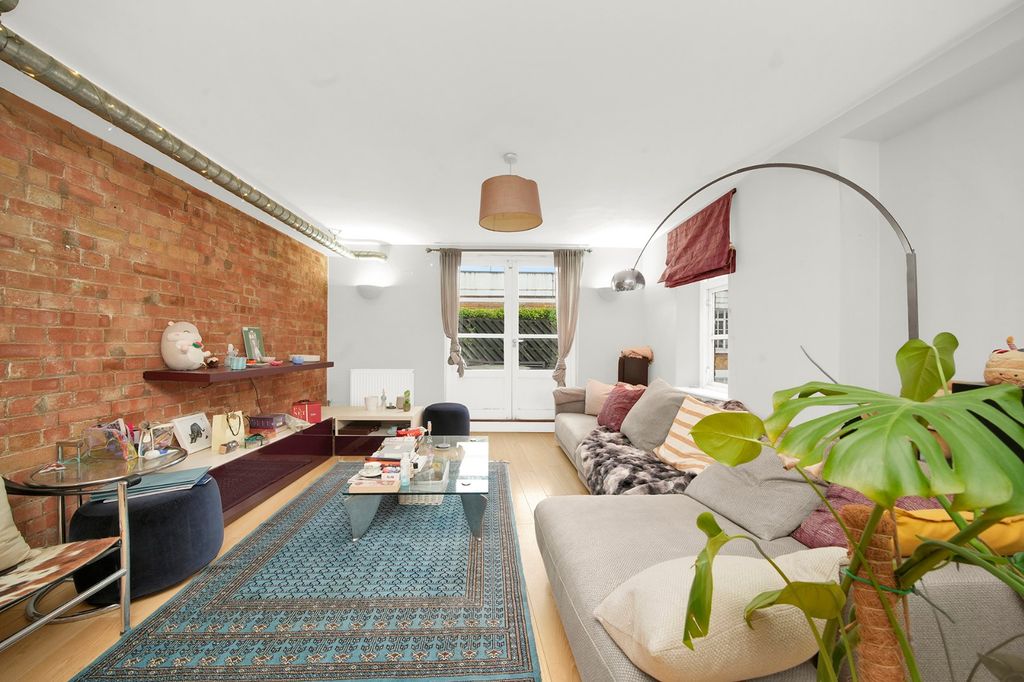 Property photo 2 of 21 Picture No. 02