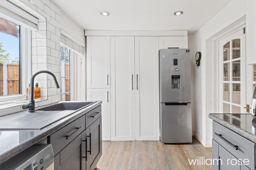 Property photo 3 of 23 Uplandroad_23.Jpg