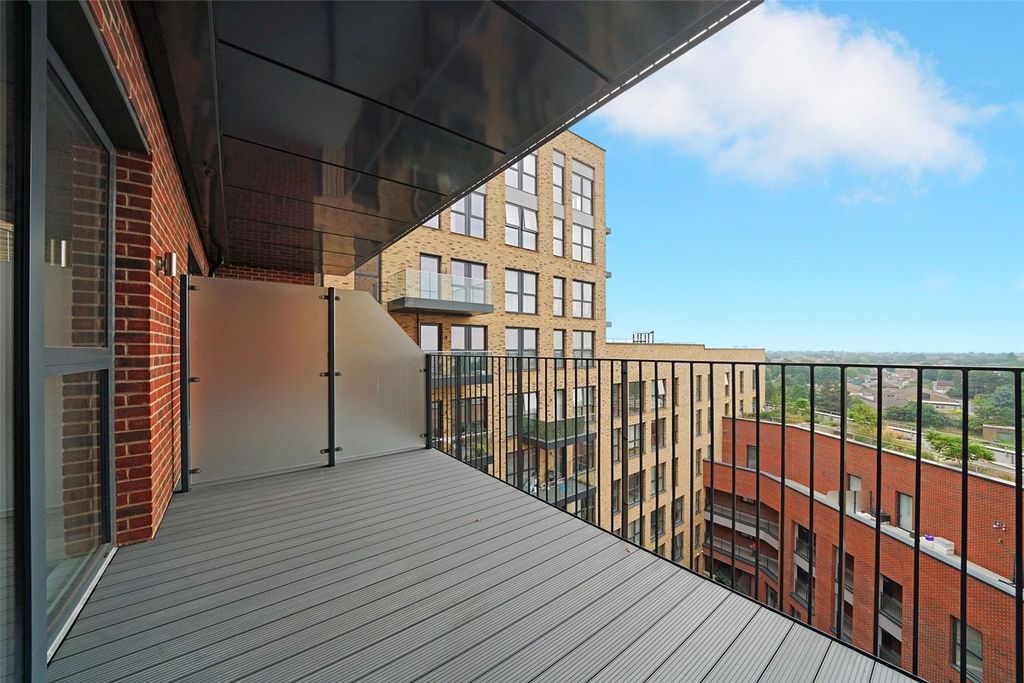 Property photo 2 of 10 Picture No. 11