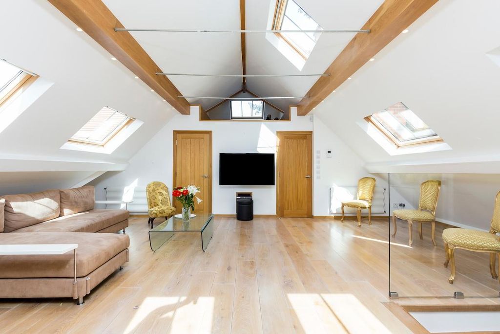 Property photo 1 of 10 Reception Room