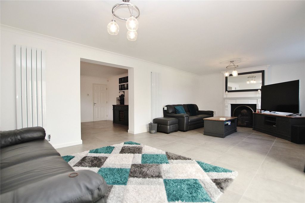 Property photo 3 of 24 Picture No. 32