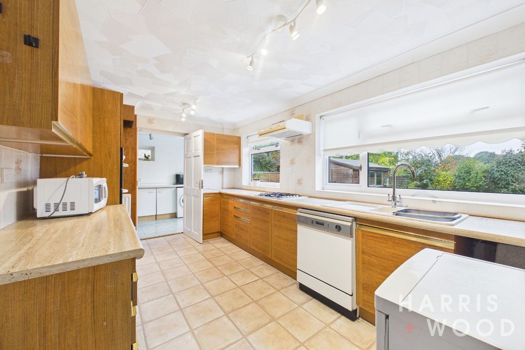Property photo 2 of 30 5542582
