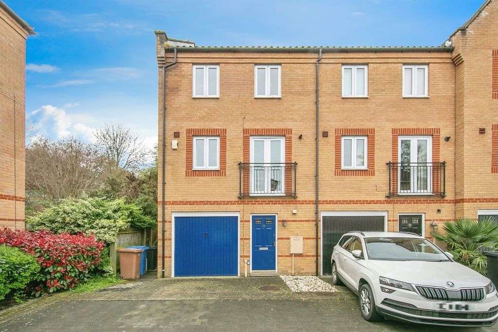 Property photo 1 of 14