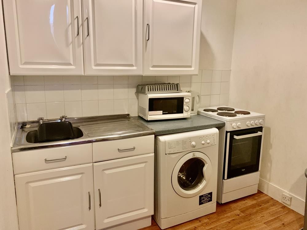 Property photo 3 of 5 Kitchen