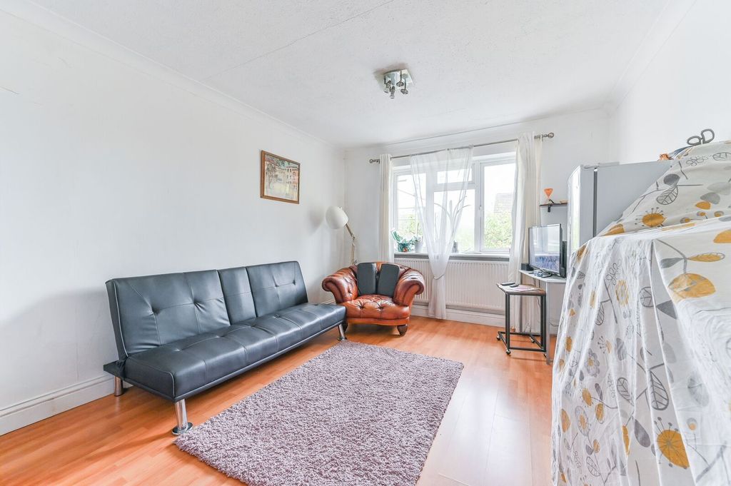 Property photo 1 of 6