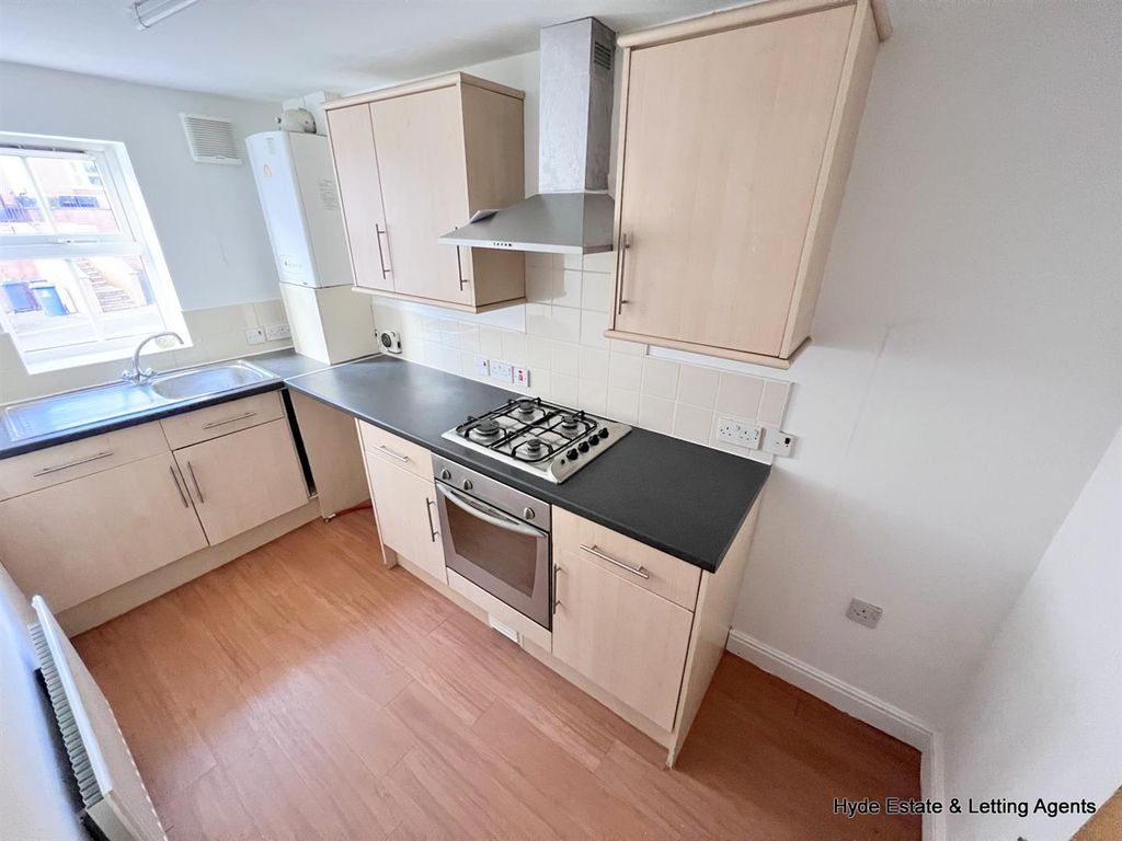 Property photo 2 of 8