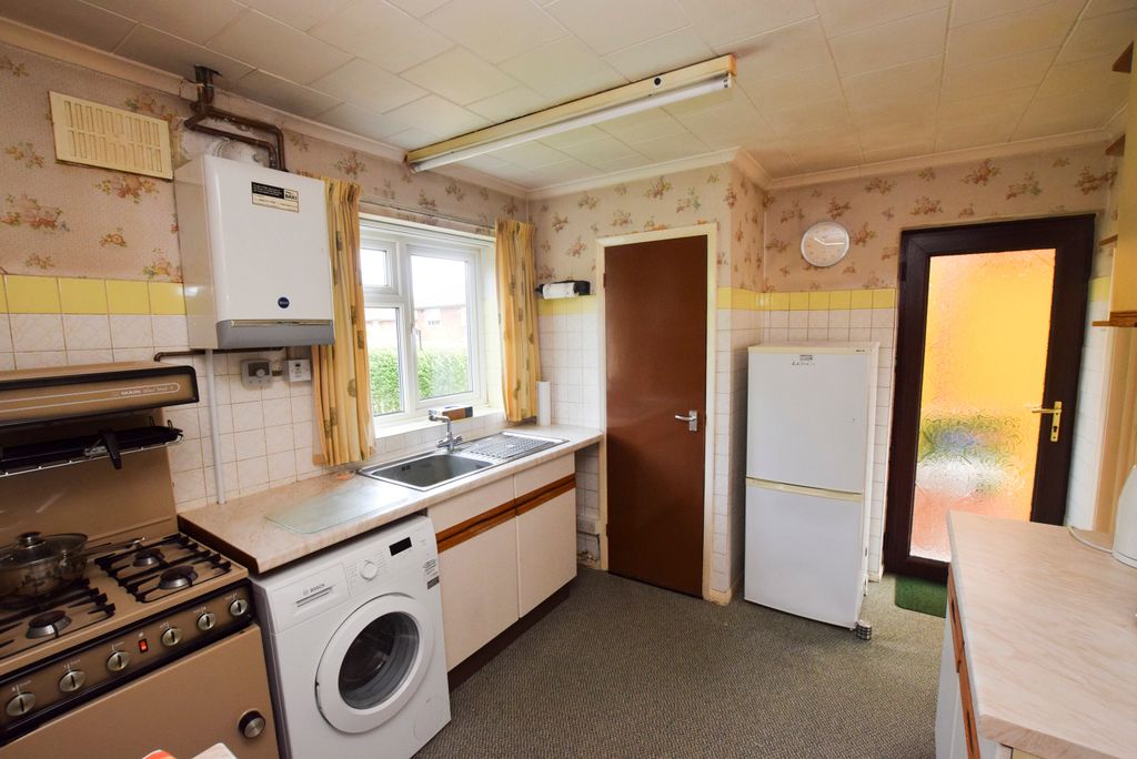 Property photo 3 of 14