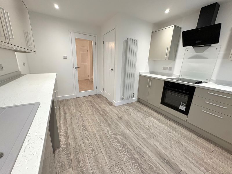 Property photo 3 of 11 Photo 6