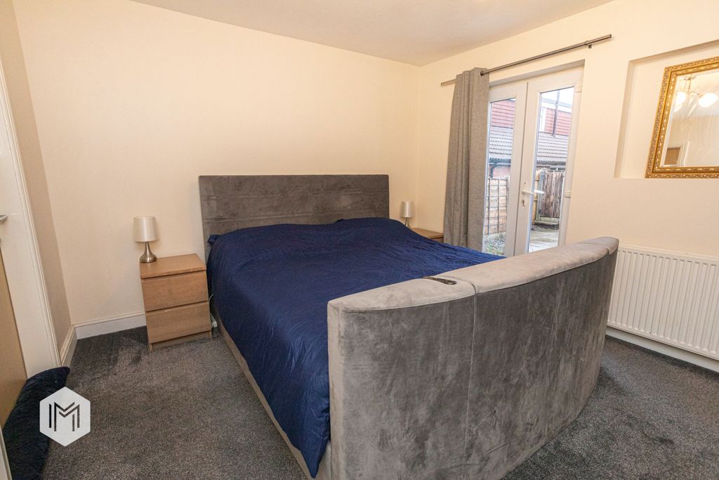 Property photo 3 of 28 Picture No. 06