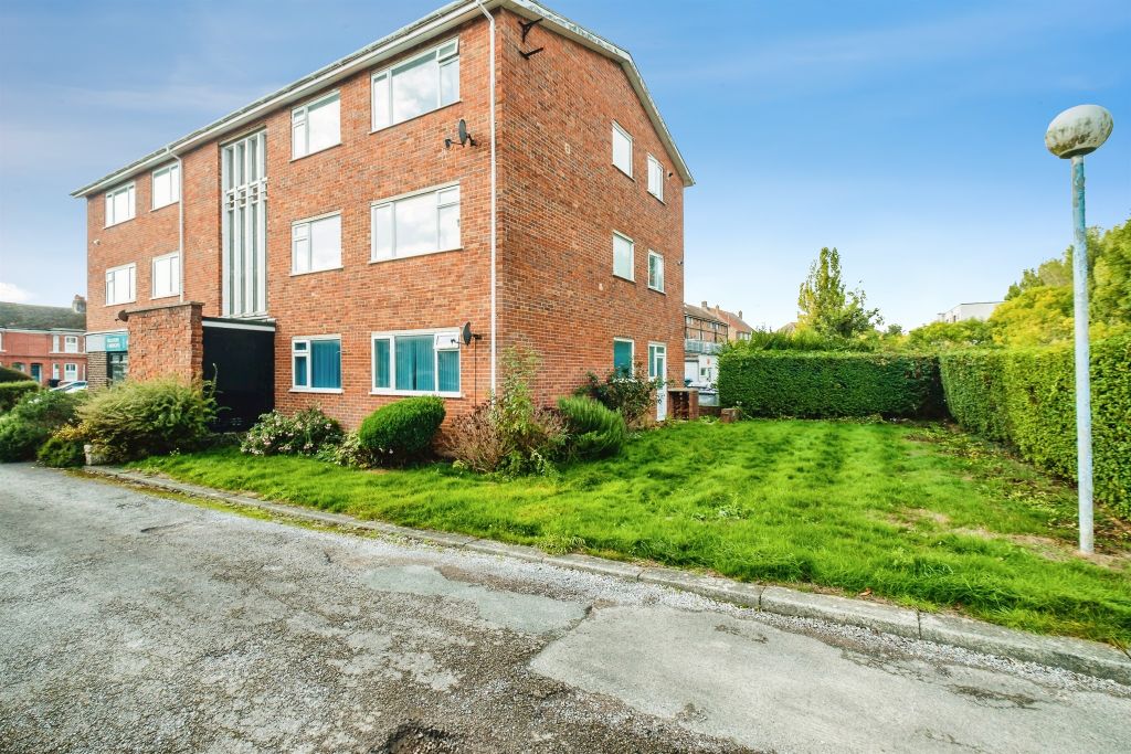 Property photo 1 of 11