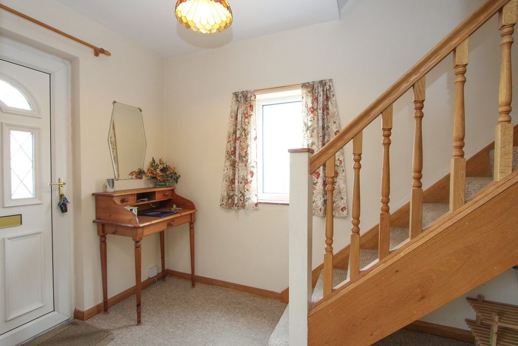 Property photo 2 of 22
