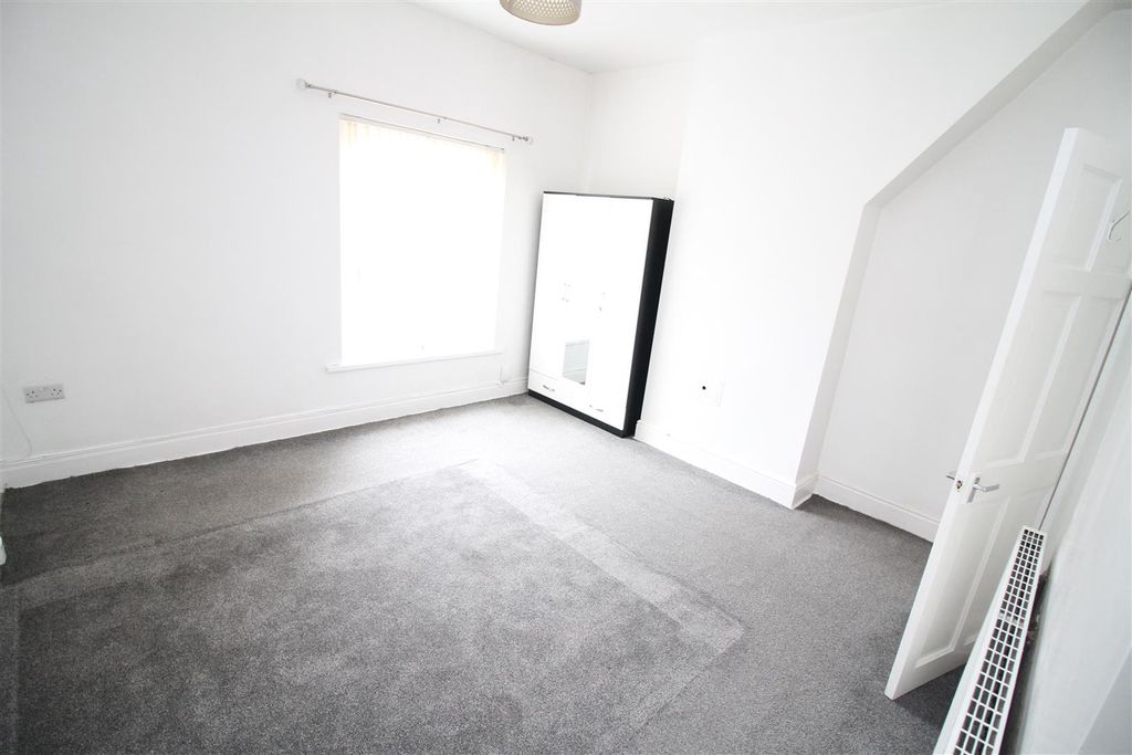 Property photo 3 of 7 Img_5479[1].Jpg