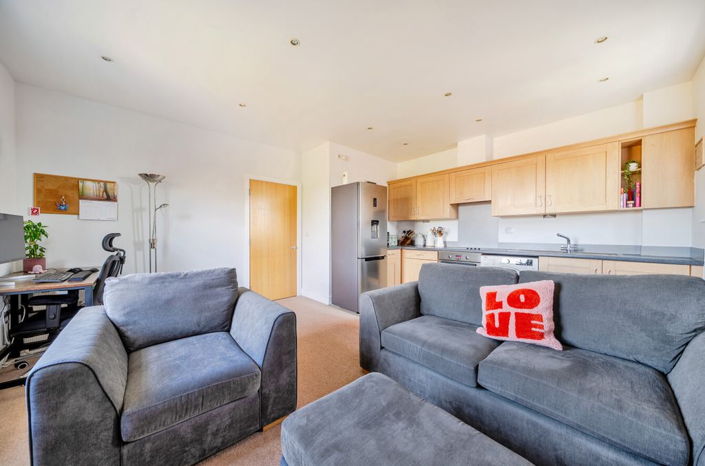 Property photo 3 of 12 1529777-20-1A1111...