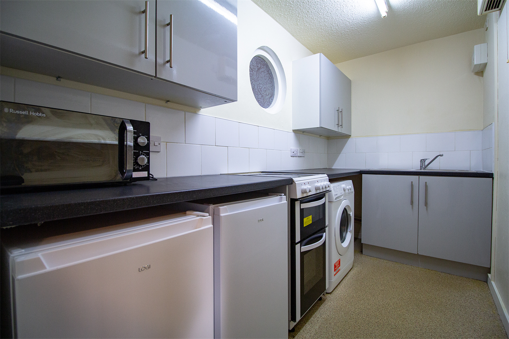 Property photo 2 of 16 Kitchen