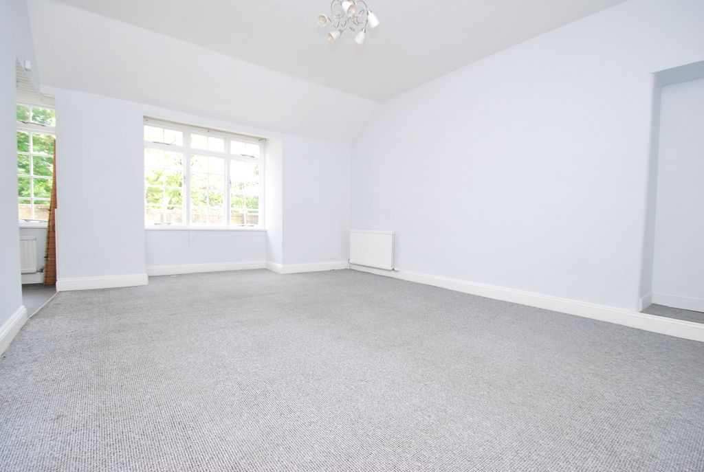 Property photo 2 of 9 Living Room
