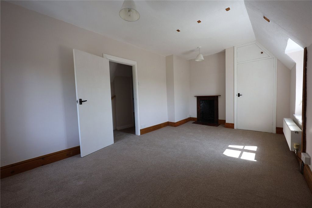 Property photo 3 of 19 Picture No. 11
