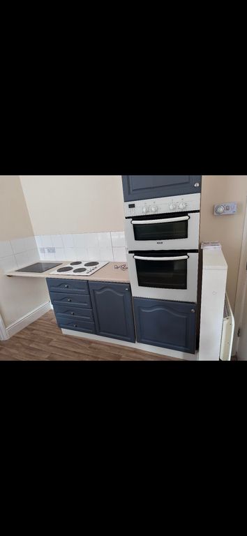 Property photo 2 of 7 Kitchen