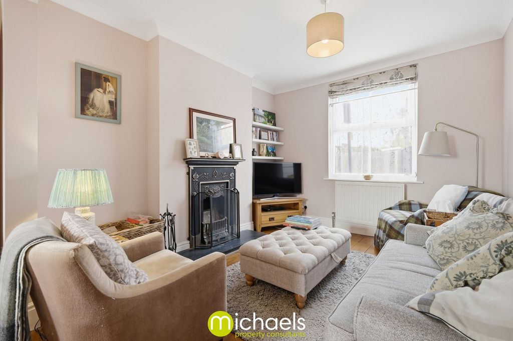 Property photo 2 of 20