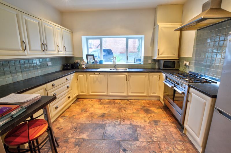 Property photo 2 of 13 Photo 17