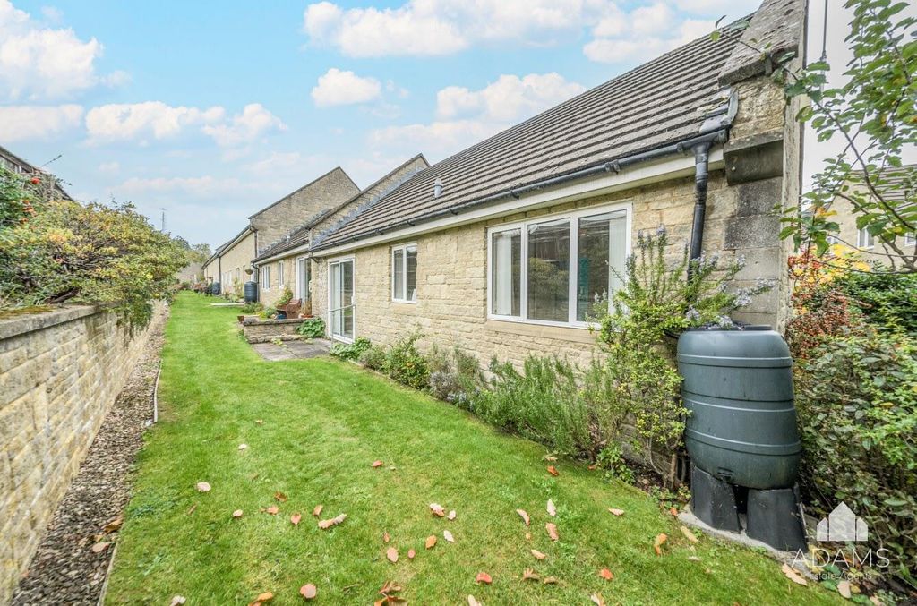 Property photo 2 of 14 Rear