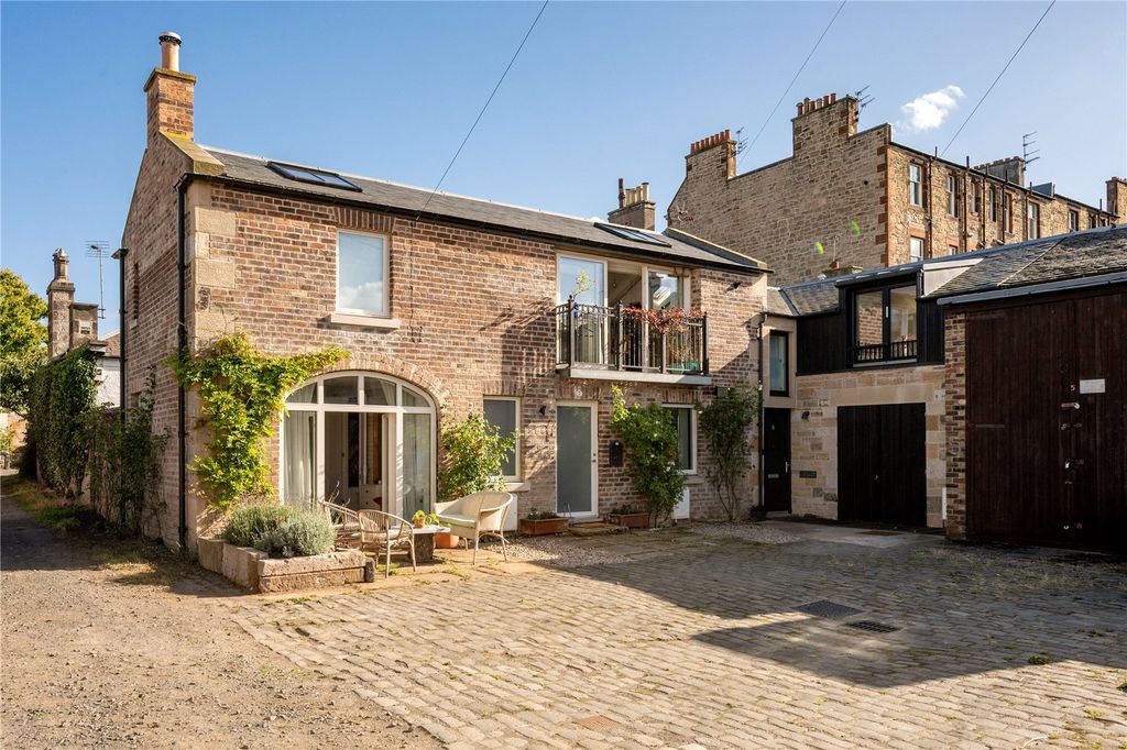 Property photo 3 of 26 Regent Street Lane