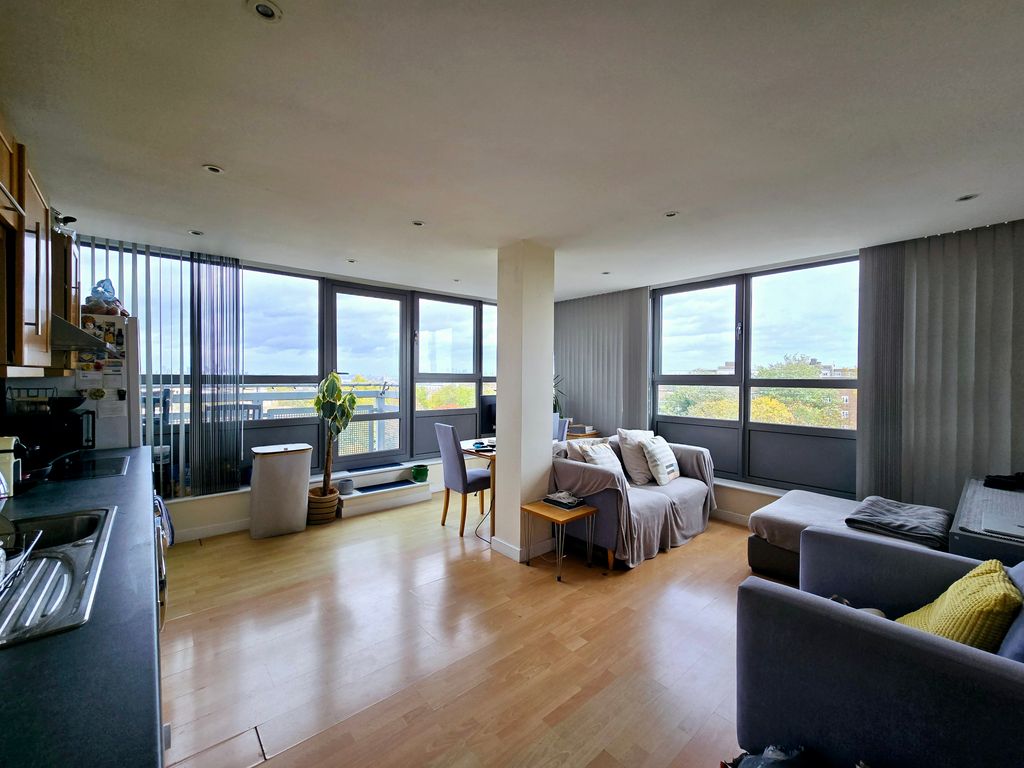 Property photo 1 of 8