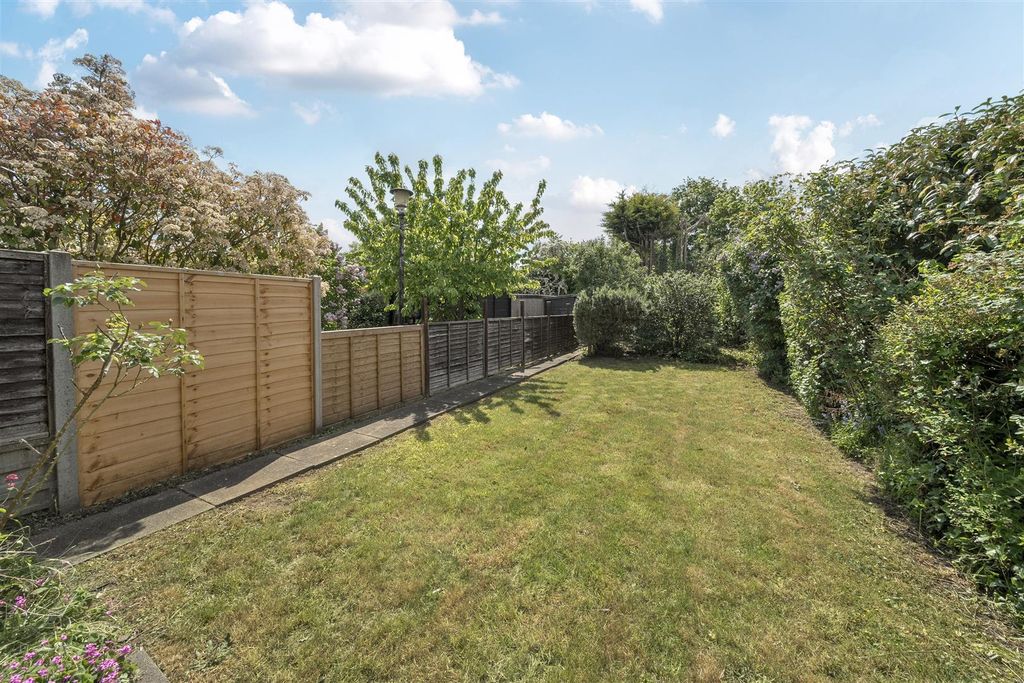 Property photo 2 of 19 25-681Deb4F8A66c-1288759-Arw-25.Jpg