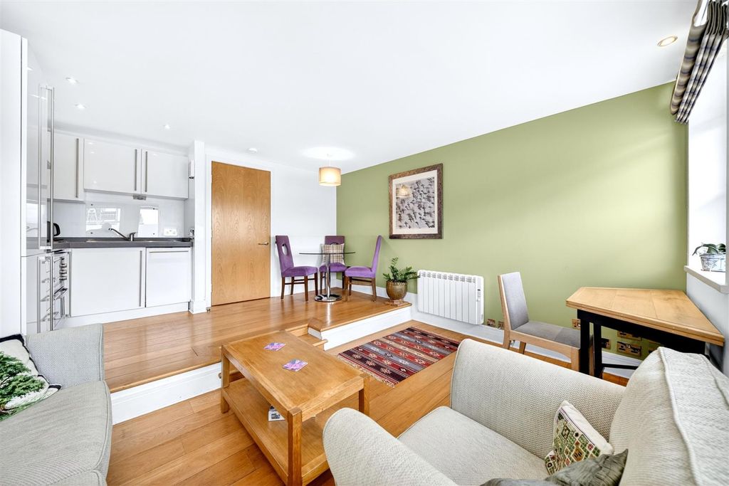 Property photo 2 of 14 Lounge Diner Kitchen (2).Jpg