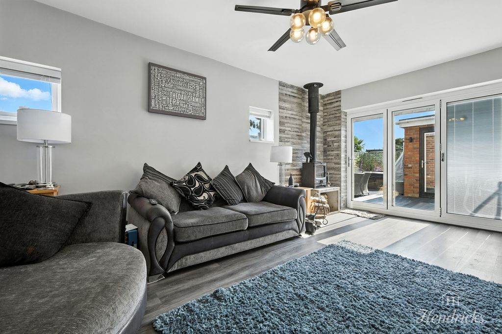 Property photo 3 of 29