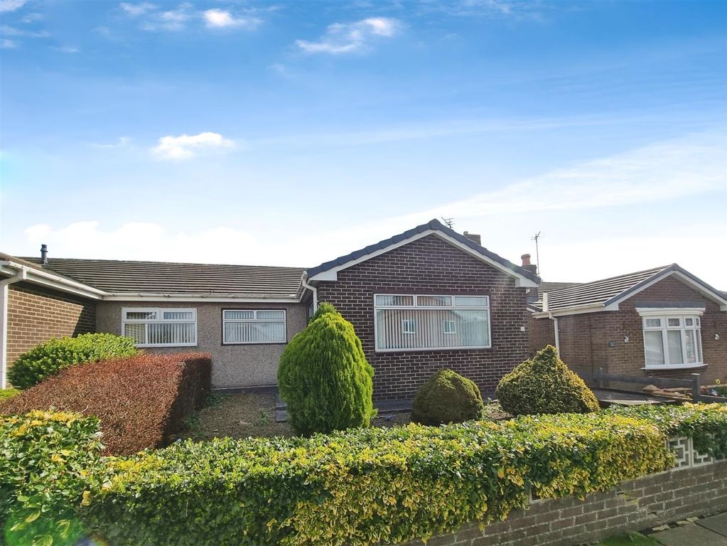 Property photo 1 of 13 Externally
