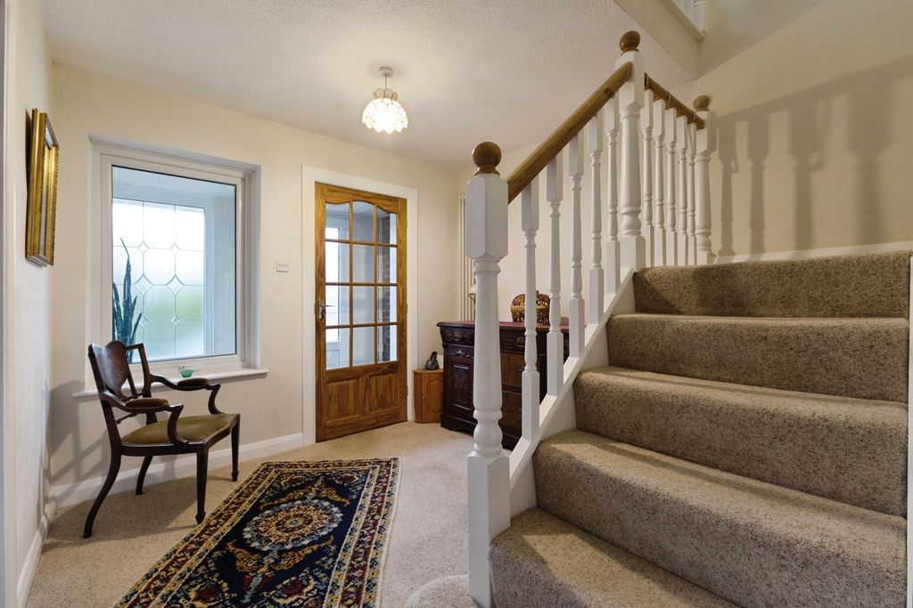 Property photo 3 of 21 Pbox-Img.Jpg