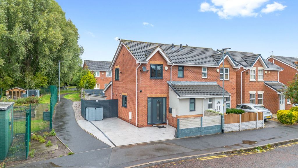 Property photo 1 of 23
