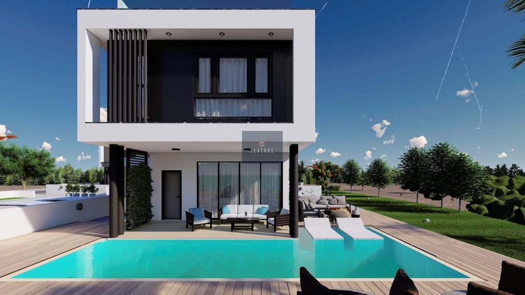 Property photo 1 of 25