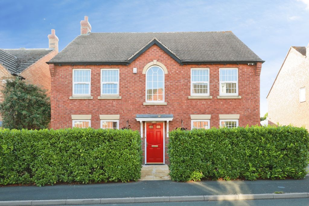 Property photo 2 of 54