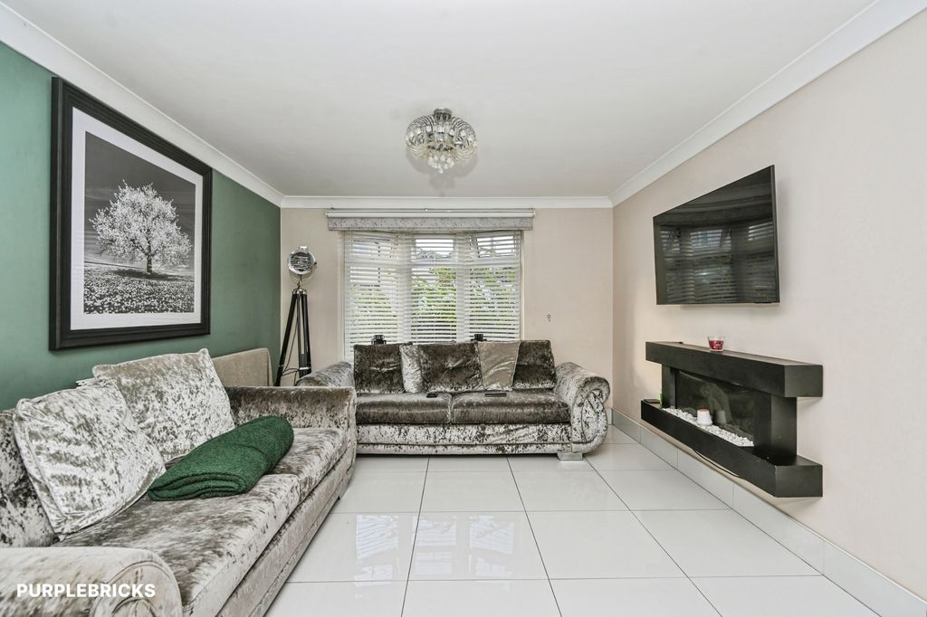 Property photo 2 of 29