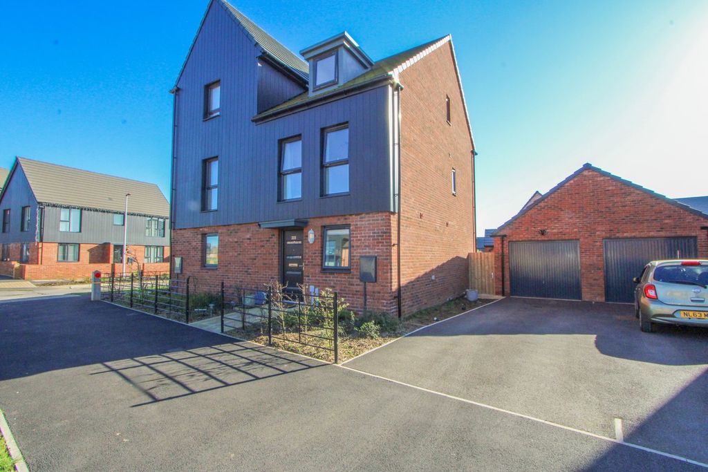 Property photo 1 of 24