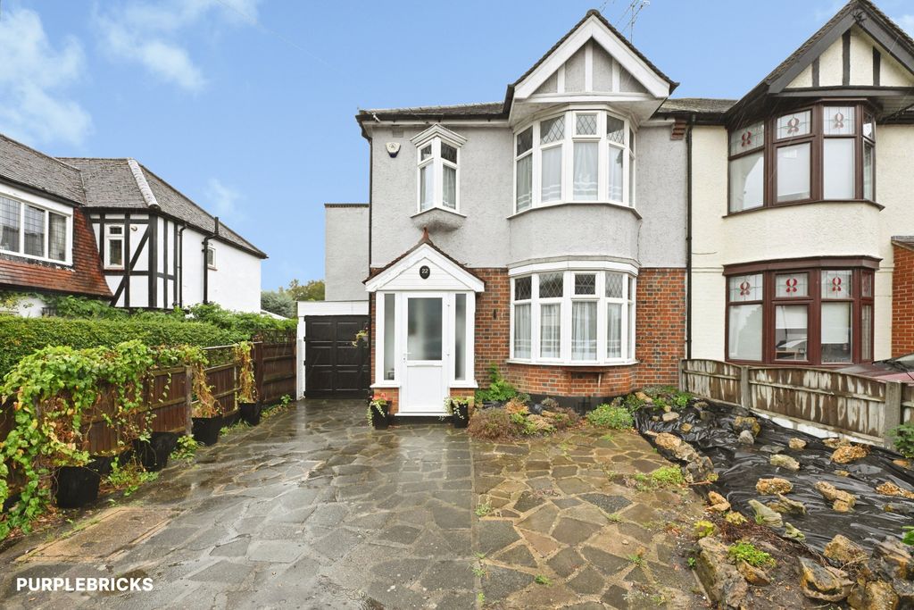 Property photo 1 of 28