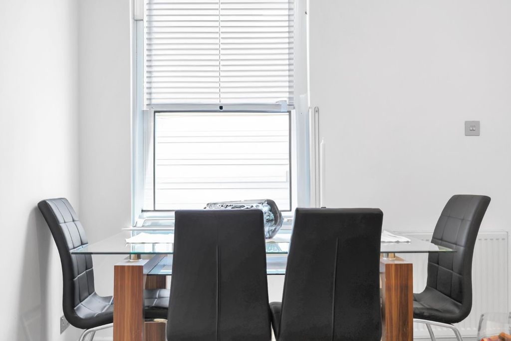 Property photo 3 of 19 Levi9791B.Png