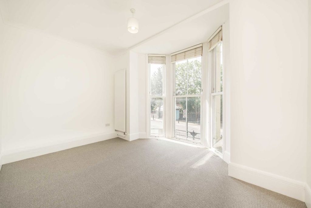 Property photo 3 of 7