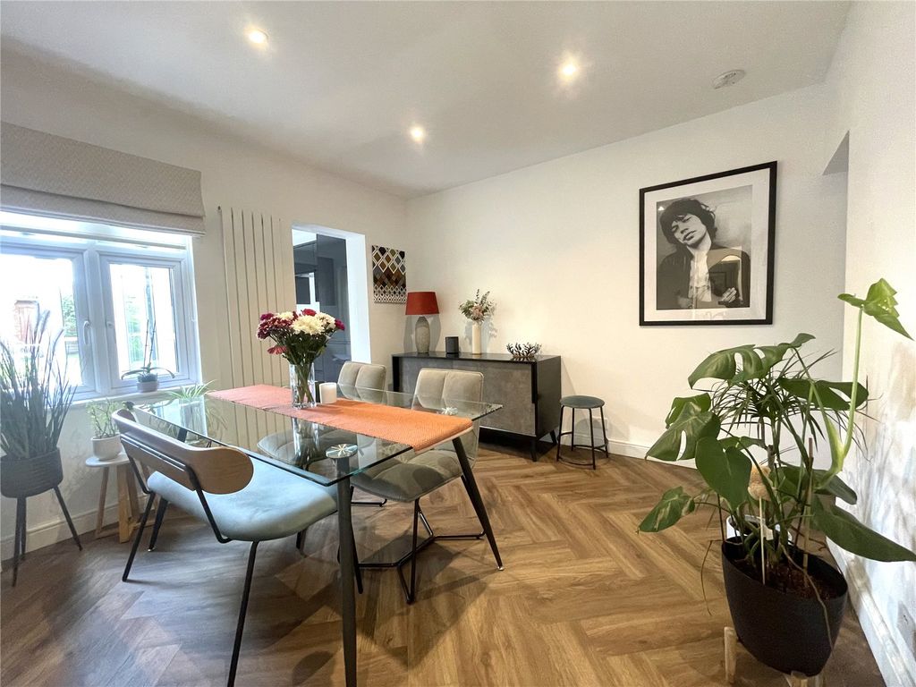 Property photo 2 of 18 Picture No. 04