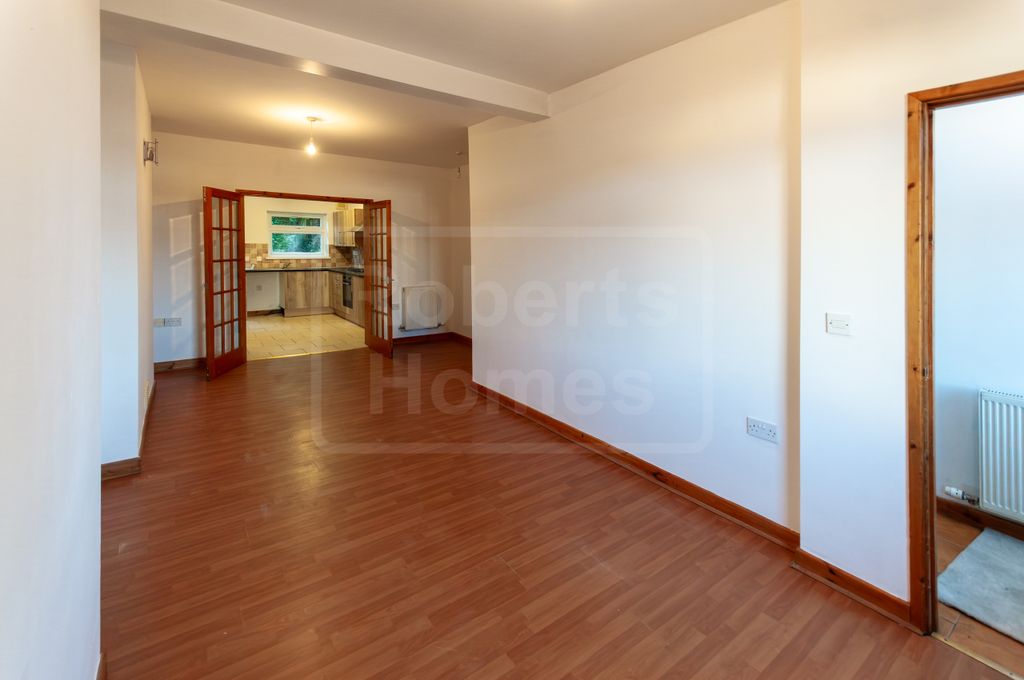 Property photo 2 of 18 Lounge/Diner