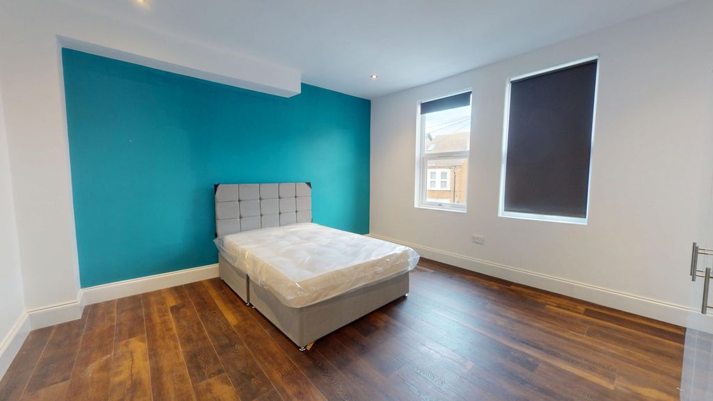 Property photo 1 of 5 7-Quadrant-Road-12152025_141051