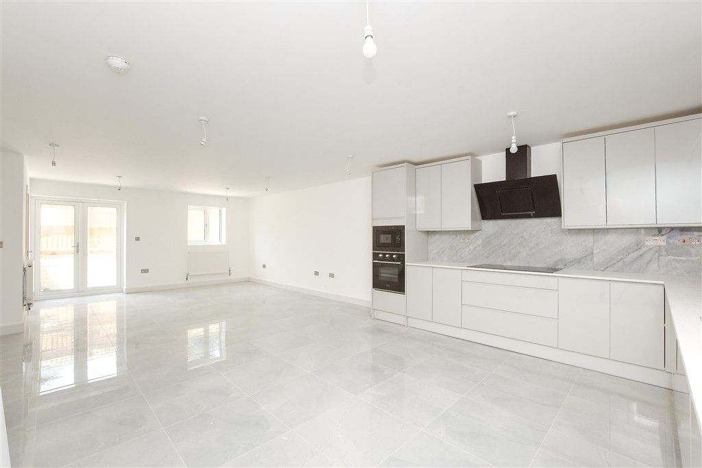 Property photo 2 of 11 Kitchen Lounge/Diner