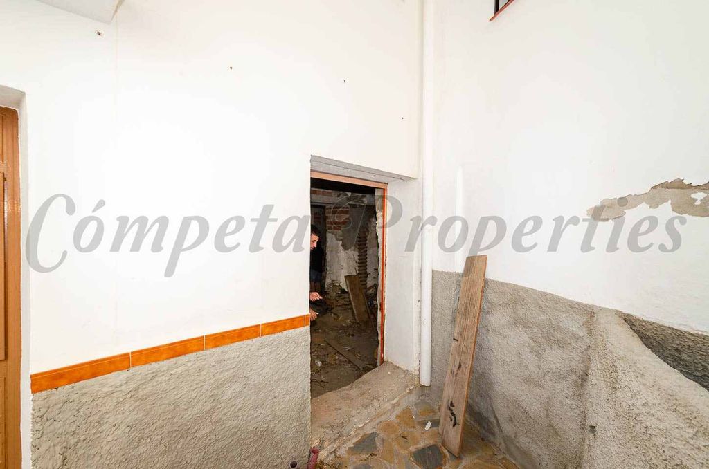 Property photo 1 of 5