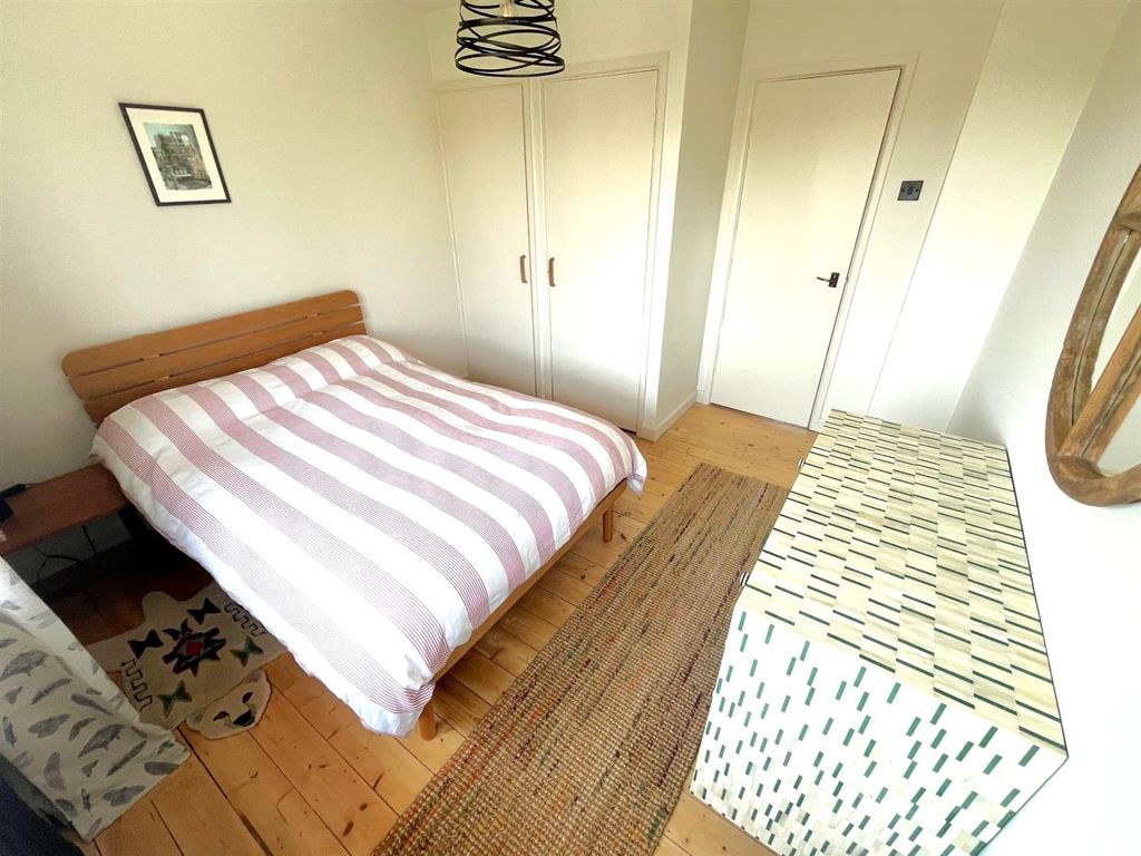 Additional image 15 of 4 bed semi-detached house for saleHutton Close, Westbury-On-Trym, Bristol BS9